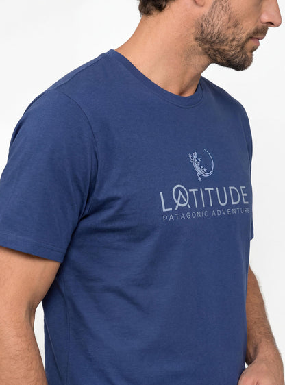 Polera Estampada Hombre Pumalín color azul