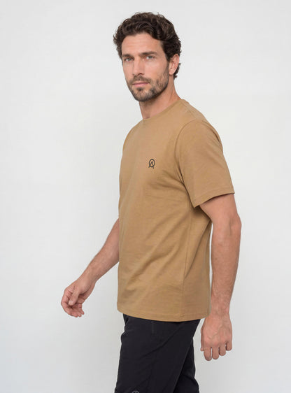 Polera Estampada Hombre Pumalín color mostaza