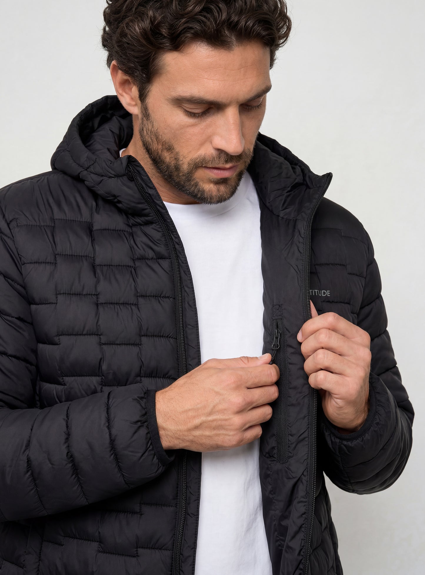 Parka Quilt con Capucha Hombre Yelcho color negro